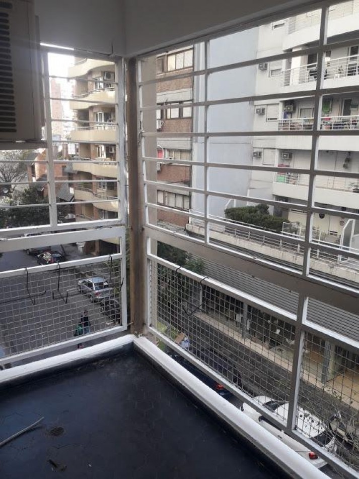 MONOAMBIENTE EXTERNO CON BALCON