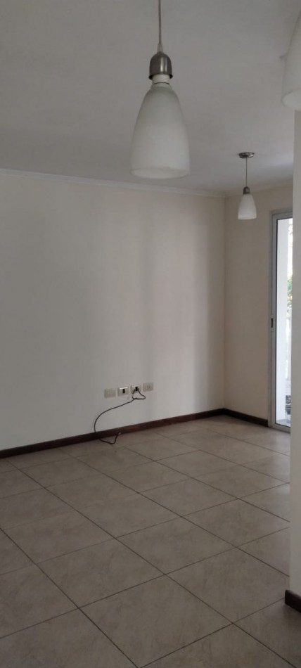 SEMIPISO DE 2 DORMITORIOS EXTERNO CON BALCON