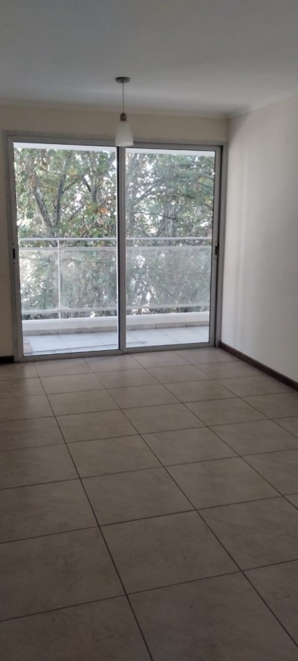 SEMIPISO DE 2 DORMITORIOS EXTERNO CON BALCON