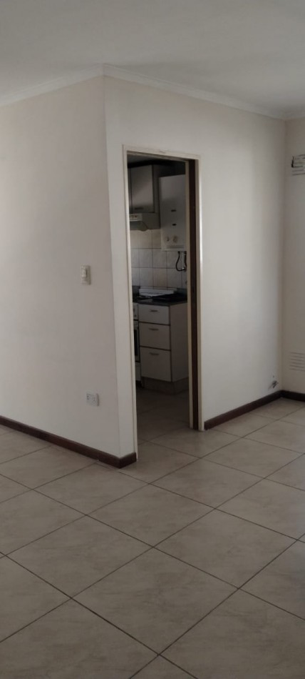 SEMIPISO DE 2 DORMITORIOS EXTERNO CON BALCON