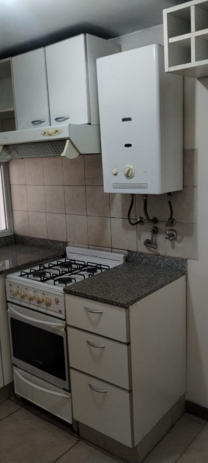 SEMIPISO DE 2 DORMITORIOS EXTERNO CON BALCON