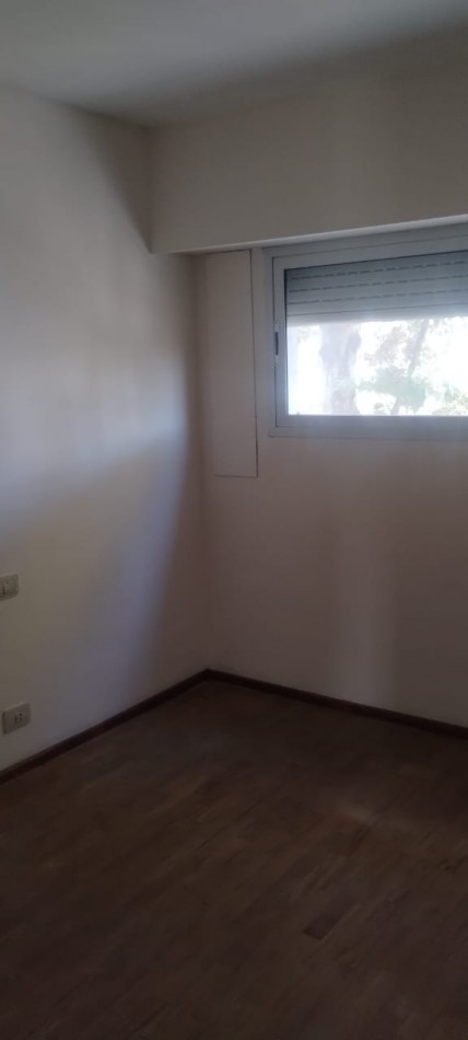 SEMIPISO DE 2 DORMITORIOS EXTERNO CON BALCON