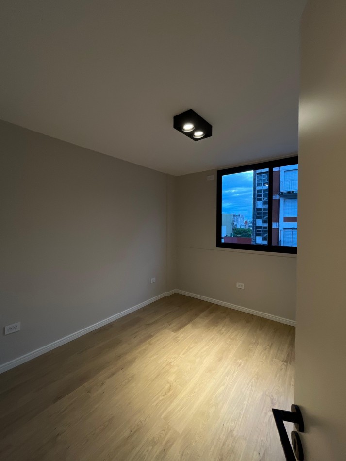 DEPARTAMENTODE 3 DORMITORIOS CENTRICO CON COCHERA