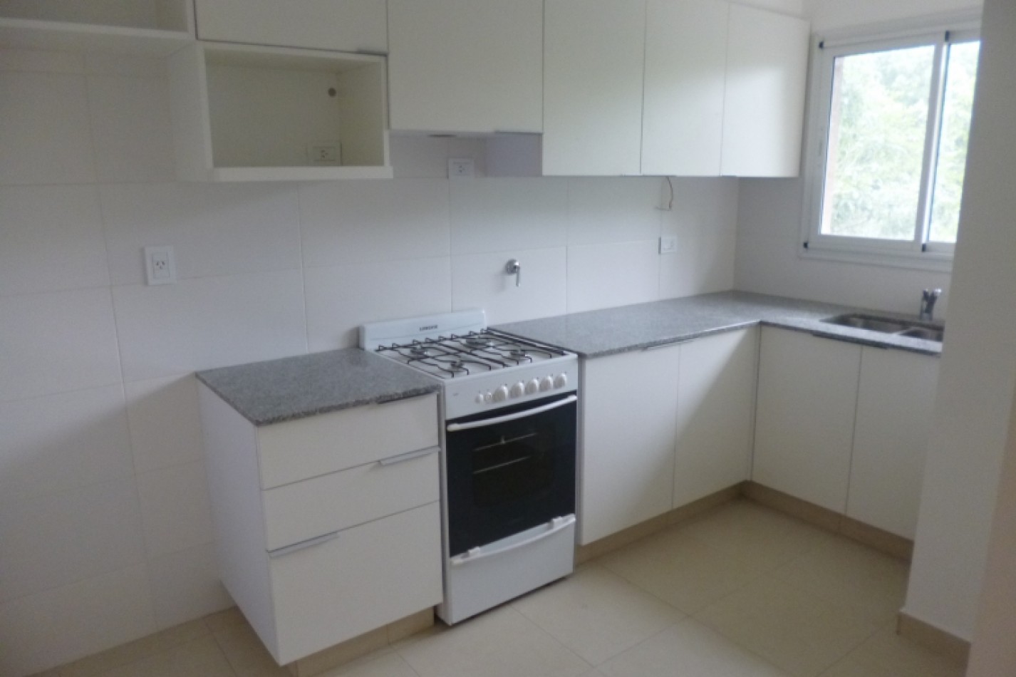 SEMIPISO DE 2 DORMITORIOS CON BALCON