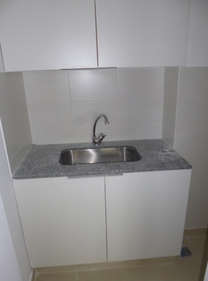 SEMIPISO DE 2 DORMITORIOS CON BALCON
