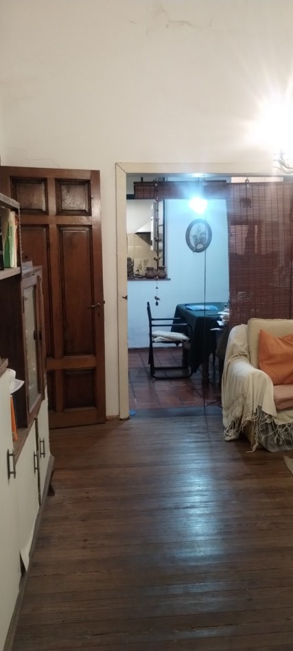 DEPARTAMENTO DE PASILLO 2 DORMITORIOS CON PATIO Y JARDIN