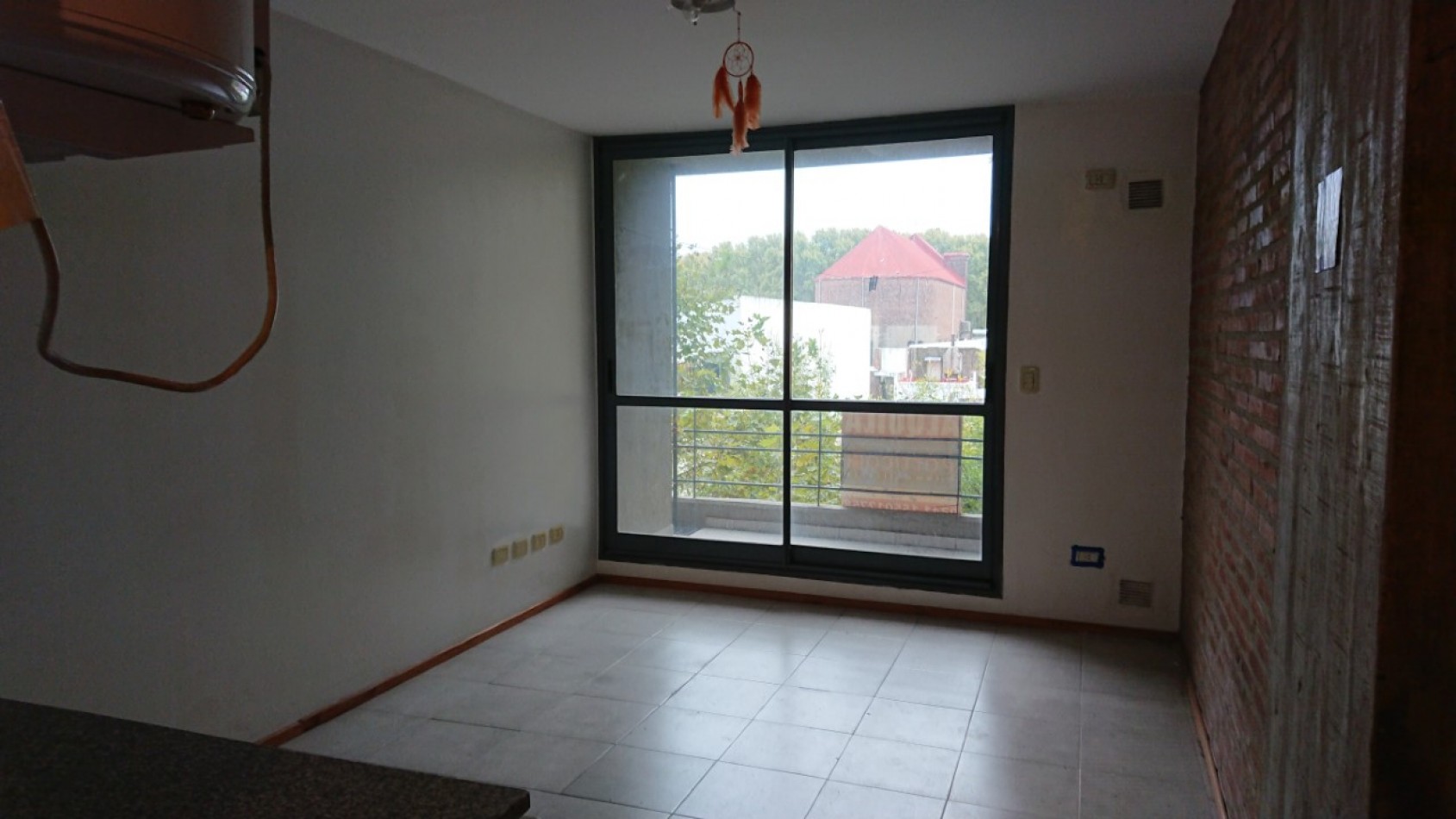 MONOAMBIENTE EXTERNO CON BALCON