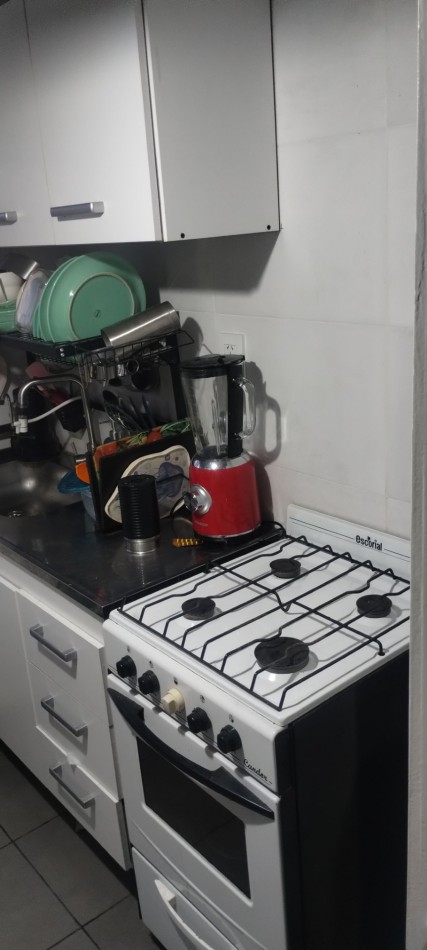 DEPARTAMENTO DE 2 DORMITORIOS CON COCHERA CENTRICO