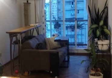 DEPARTAMENTO DE 2 DORMITORIOS CON COCHERA CENTRICO